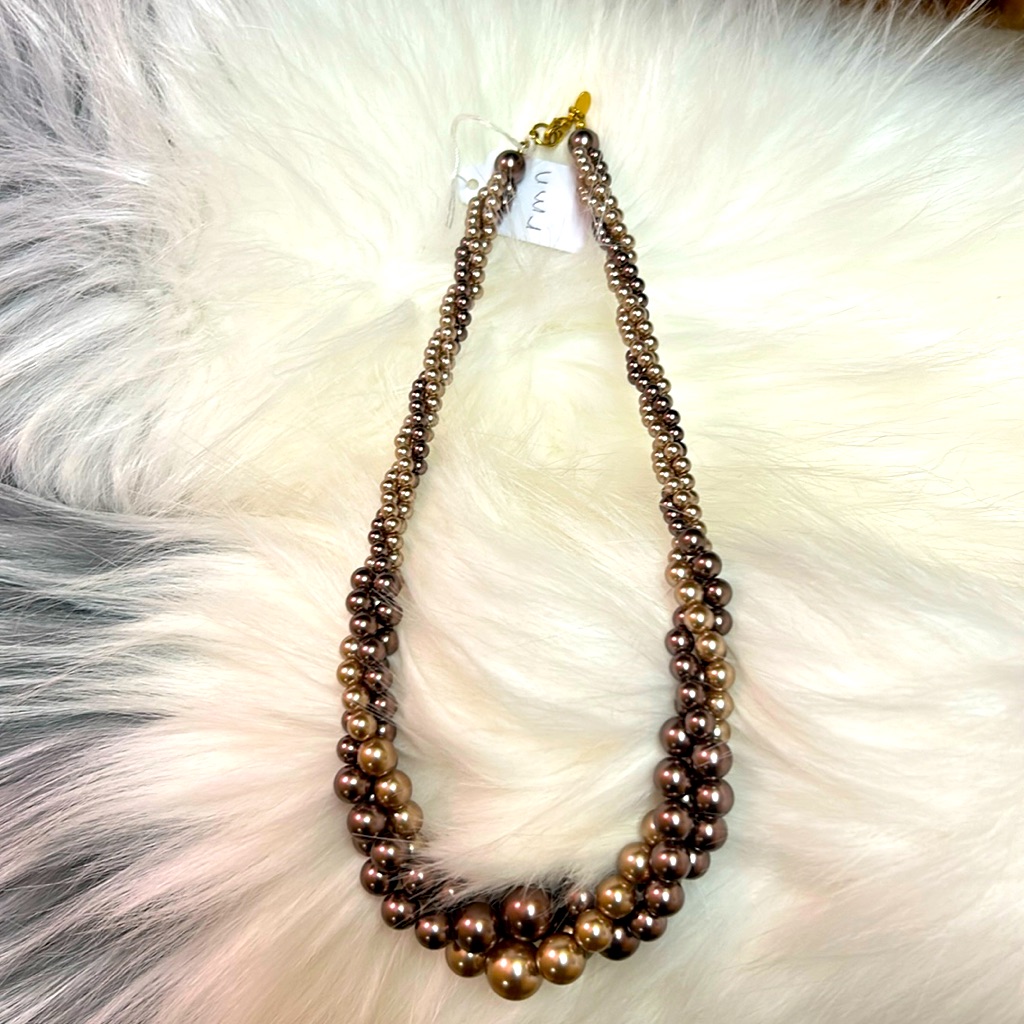 Vintage Rmn Necklace 10$
